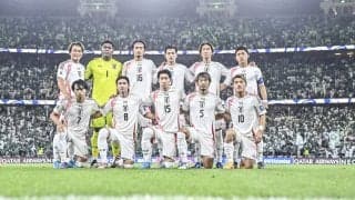 日本代表戦に駆け付けた5万6千人のサウジアラビアサポーターが「超巨大なゴミ袋コレオ」作り出した！ 合図に合わせて浮かび上がらせる“可変式”で、試合前から圧力