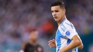 メッシも絶賛する19歳のアルゼンチン代表MFが左ヒザ重傷…手術へ