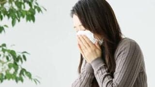 「秋の花粉症」にはここが注意！間違えやすい症状と食事法を学ぼう