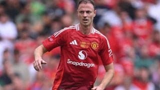 不振ユナイテッドは守備陣に離脱者続出中…大ベテランDFエバンスが左SBで起用される可能性も？