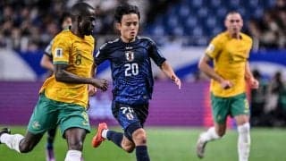 「何という柔らかいタッチ」久保建英が豪州戦で見せた背後からのロングボールを即ドリブルにする「左足アウトサイドでのスーパートラップ」が話題に！「美しい」「日本代表1番のトラップ技術」の声