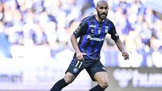 「犯人誰やｗ」G大阪FWジェバリの“そっくりさん主審”が貼られたロッカー写真が話題！「確かにジェバさんに似てたけどw貼ったの誰」「おもろすぎるやろ」の声