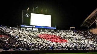 「桔平さまステキすぎる」埼玉スタジアムでの俳優・椎名桔平の日本代表観戦“カメラ目線”ショットが話題！「シブい！カッコいい」「メガネお帽子…とてもお似合い」の声