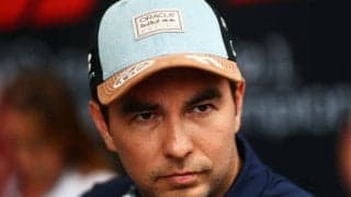 「残りのレースはレッドブルに留まる」ペレス、解雇や引退説も流れる中、今季中はシート確保か　ローソンの“評価”のためと現地識者が指摘