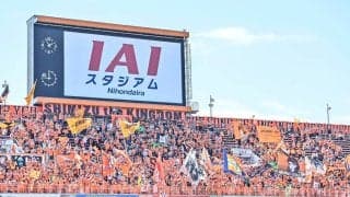 「お弁当告知の画像で「やかましい」って思ったの初めてかも」J2清水が販売する「秋葉監督を前面に押し出した弁当のビジュアル」が情報過多で話題に！「これはもっと話題になっていいだろｗ」の声