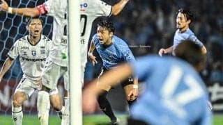 「鬼木さんが浮いちゃってるじゃんw」川崎・鬼木達監督の退任発表直後の試合で、退任ニュースを吹き飛ばす「選手のハロウイン仮装姿」がスゴすぎる！「カオス過ぎて何の画像か分からん！笑」の声