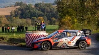 WRCセントラルヨーロッパ：ティエリー・ヌービルがセバスチャン・オジエに6.4秒差をつけ首位を快走