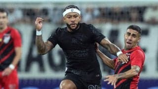 デパイが鮮やかFKでブラジル初得点！ 残留やタイトル争うコリンチャンスの救世主へ