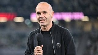 引退のイニエスタが指導者としての第一歩！ 真剣な眼差しでコーチングコース受講