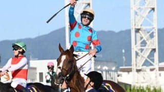 夏を越し世代トップの座に輝いたアーバンシック 父スワーヴリチャード産駒のGI馬にある共通点とは