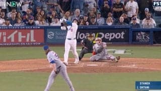 大谷翔平の“技あり変態打”が「ヤバすぎ」 外野手がドン引き… 超絶バット技術に「イチローかよ」