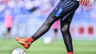 「なにこの……なに？笑」田中碧POM試合でお披露目“招き猫ユニフォーム”が話題！「カラオケかと思ったら暗号通貨的な奴らしい」「クラブ愛が試されるなw」などの声