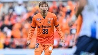 「デレデレの乾選手ええのぉ」「可愛すぎる、、」J2清水MF乾貴士の“息子＆娘とのほのぼのやり取りにファンの視線集中！「お兄ちゃんお父さんを背の高さ抜いてる」の声も