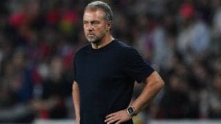 「今はバルサの監督」古巣バイエルンとの大一番へ、フリック監督が必勝誓う「プレーの方向性は変えない」