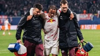 RBライプツィヒに痛手、シャビ・シモンズが足首のじん帯損傷で数週間離脱…リバプール戦で負傷交代