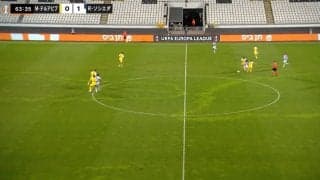 「アシストつけて欲しい」久保建英が“強引突破”でゴール演出！ごりごりドリブルから相手2人の間を抜く“神タッチ”の瞬間