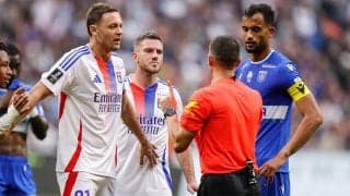 PKを巡る問題勃発…VAR介入のタイミングがミス？ キャプテンが試合中に主審へ正式な抗議書面を提出