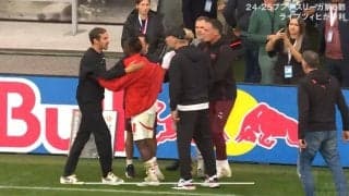 一体何が起きた？監督同士が怒りのフェイスオフ「選手のほうが冷静か」制止する選手を押しのけて場外戦勃発の瞬間