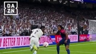 「いつも空振ってない？笑」ヴィニシウスの“ヒールリフト失敗”にファン失笑「ネイマールじゃないんだから…」「成功したことある？」