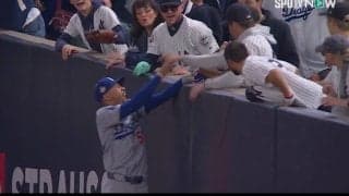 ふざけんなよ！ ベッツがブチギレ… “ありえないアクシデント” 迷惑ファンの暴挙に「一生出禁でいい」「ケガしたらどうする」