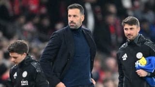 「レジェンド同士の繋がり」ユナイテッド暫定監督のファン・ニステルローイ氏が“ジュード“にサイン、現役時代の自分には「誰かわからない」