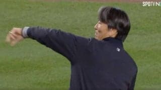 これは… 松井秀喜に「ウソだろ？」 まさかの投球… 観客が総立ち＆拍手喝采「早っ！」「さすがゴジラさん」