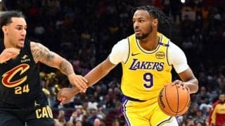 レブロンの長男ブロニーがジャンパーでNBA初得点「スペシャルな瞬間になったのは確かだね」