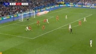 「三笘が出て変わった」三笘薫、交代1分でみせた圧巻の“仕掛け”にスタジアムから拍手喝采「スケール大きいな」リヴァプール守備陣を引き裂く緩急ドリブル炸裂の瞬間