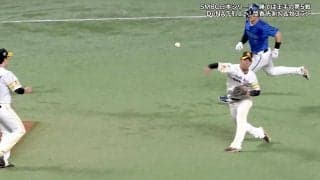 これアウトにできるの！？ 鷹の名手が“超守備”「投げるまでが早い」 剛速送球に「さすが今宮」