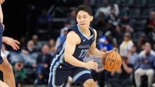 シクサーズ戦の終盤に出場した河村勇輝、NBA初得点は持ち越し…グリズリーズは主導権握り白星