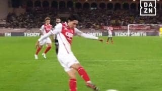 スタジアム騒然！ 南野拓実の“強烈ダイレクトクロス”が鋭すぎる！ アシスト未遂で「エンボロ決めてくれ…」の声