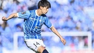 【まさかの3試合足踏み。指揮官、最大の壁に直面した横浜FC・四方田監督が進むべき道(2)】四方田監督の秘蔵っ子・福森＆中野は恩師を男にできるのか……中野が説く「自分が勝たせてやる」の気持ち
