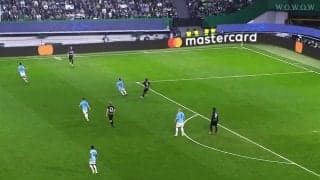 うますぎ！ 守田英正、マンＣ戦で華麗なプレアシスト！「周りがよく見えてる」「超重要な役割だ」ドンピシャ浮き球パスの瞬間