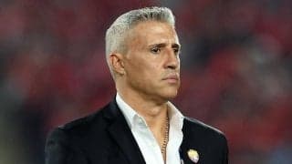 守備破綻のアジア王者アル・アインがクレスポ監督の解任を発表…