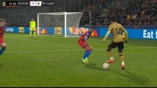 「厳しいな」久保建英に厳重警戒！徹底したダブルマークに遭うも精密過ぎる“逆足パス”でチャンス演出の瞬間