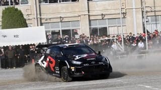 勝田貴元、母校で特別授業を実施。校庭でデモラン＆同乗走行も