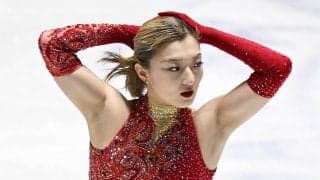 坂本花織はNHK杯で壷井達也の演技に「パワーもらった」　圧巻の演技でSP首位