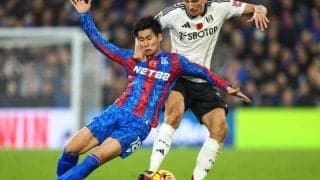 「カマダの無謀なタックルで…」鎌田大地、痛恨の一発退場　低迷の要因と現地は厳しい評価「パレスの抱える問題の象徴」