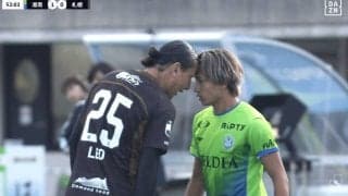Ｊリーグで“まるでストリートファイト”の超緊迫シーン…突き飛ばし＆頭突き→睨み合いの一部始終「ヒートアップしすぎてる」湘南FWは和解強調