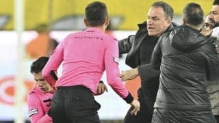 “主審殴り倒し”で懲役3年7カ月　トルコサッカークラブの元会長に有罪判決