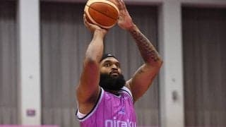 熊本がエチェニケを獲得…外国籍選手の離脱続き“退団直後”のビッグマン緊急補強