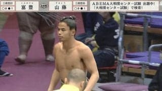 あばら薄っすら…“極細マッチョ”力士、64キロ重たい相手に土俵際の大逆転 劇的投げ技に館内どよめき「あれで勝つんか」「かっこよすぎ」