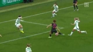 「最高だ！」20歳なでしこMFのCL2戦連発弾に海外サポ大盛り上がり「小さな魔法使い！」「技術が詰まってる」神技ワンタッチショット炸裂の瞬間