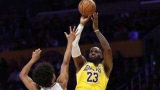 レイカーズのレブロン・ジェームズが歴代最年長で3戦連続のトリプルダブル