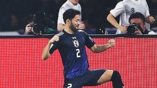 ニアにズドン！ 菅原由勢、迫力ゴラッソに大歓喜「そのぶち抜きはえぐいわ」「豪快すぎるって」「あの角度狙えるなんて」【インドネシア戦】