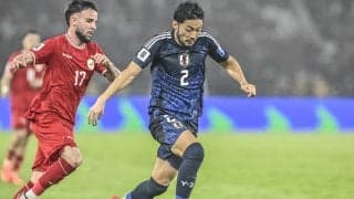 「センスやばすぎまじかっけえ!!!」日本代表戦でインドネシアサポーターが雷雨の中で掲げた「巨大過ぎるゴジラのコレオ」が大絶賛！「ハイクオリティなデザイン」に込めた“選手を鼓舞する意味”