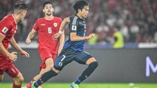 【森保ジャパンがインドネシア戦で広げた「ウイングバックを生かすシャドーの組み合わせ」(1)】前田のスピードを生かした鎌田と三笘の２シャドー……鎌田が起点に、三笘が前に