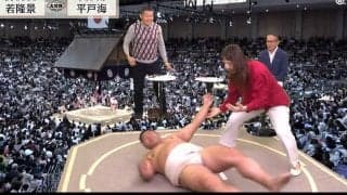 「首の骨折れるw」「すごい音した」五輪メダリストの“キレ”に相撲芸人が悶絶…衝撃展開にファン騒然 