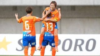 女王浦和が“さいたまダービー”制して上位勢唯一の白星！ 藤﨑智子が2発、7位新潟Lも川澄奈穂美に2点生まれ連勝【SOMPO WEリーグ】