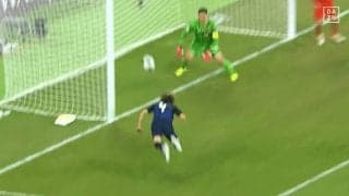 「デザインされた美しいCK」板倉滉、中国戦で豪快ダイビングヘッドから追加点！「中国は棒立ち」「セットプレーからの２発は何年振りだ？」